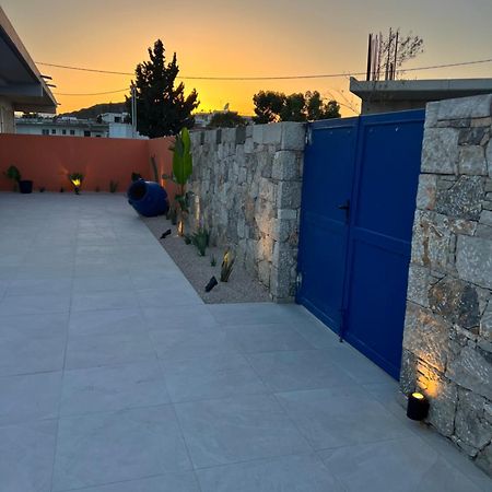 Cora May Central Villa With Private Pool 200M To The Beach Faliraki Buitenkant foto
